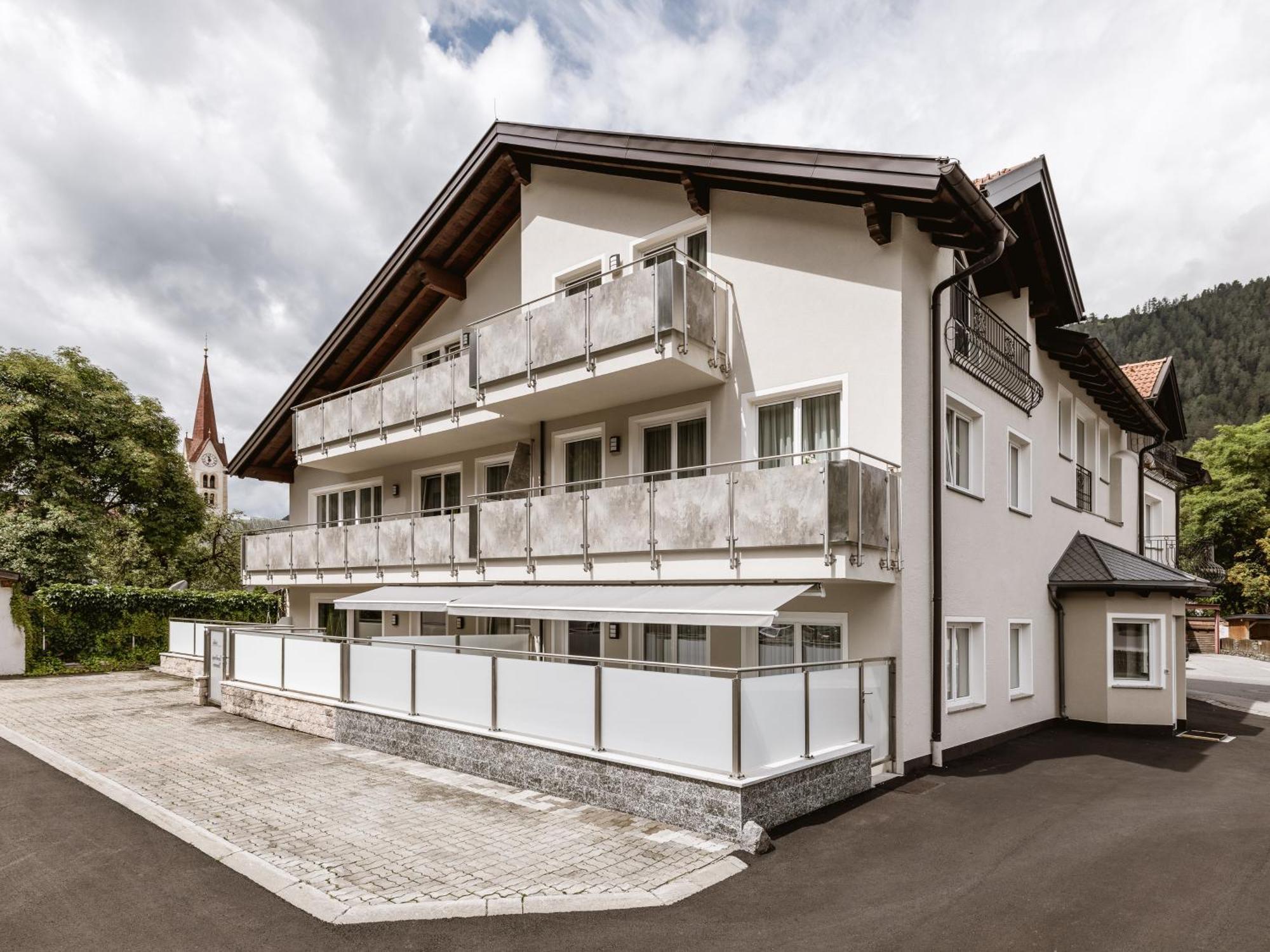 Alpenapartments Ried im Oberinntal Kültér fotó
