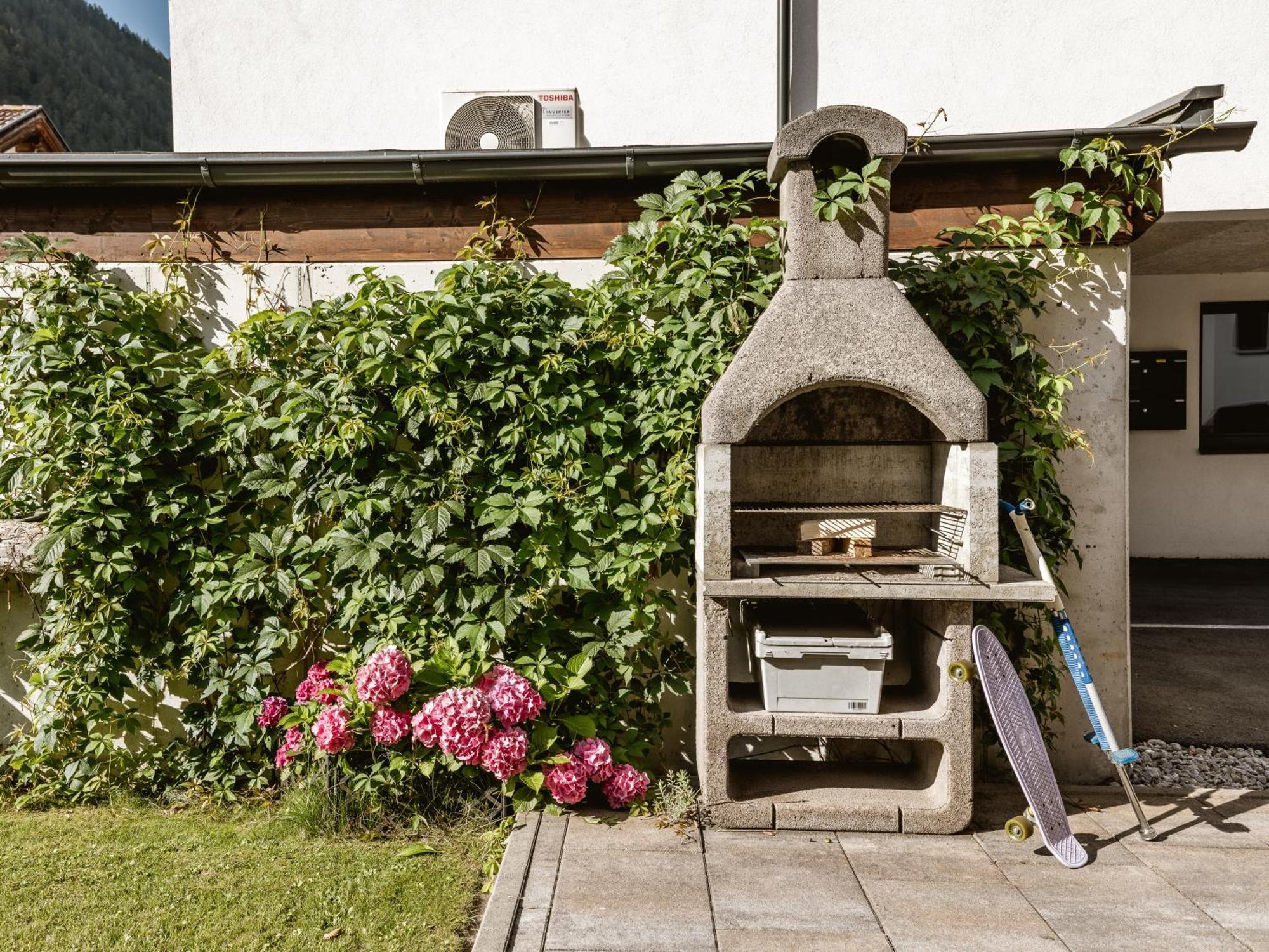 Alpenapartments Ried im Oberinntal Kültér fotó